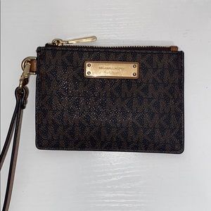michael kors wristlet wallet